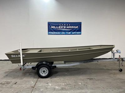 2026 SeaArk 1648 MV — side profile view
