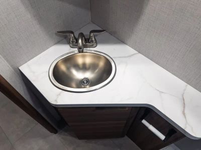 2027 Thor Motor Coach CHATEAU — photo 16 view