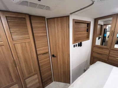 2027 Thor Motor Coach CHATEAU — photo 15 view
