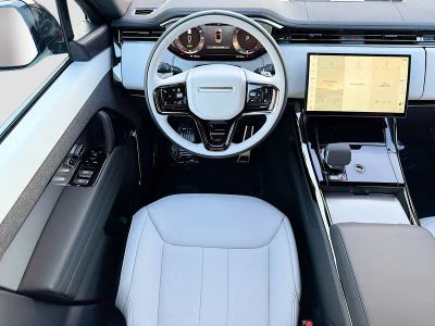 2026 Land Rover Range Rover Sport — photo 17 view