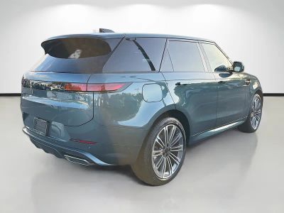 2026 Land Rover Range Rover Sport — detail view