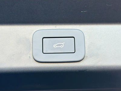 2026 Land Rover Range Rover Sport — photo 13 view