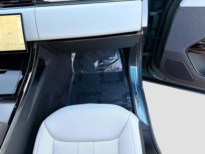 2026 Land Rover Range Rover Sport — photo 18 view