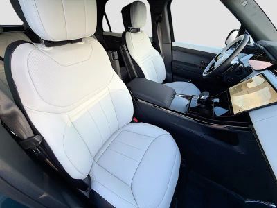 2026 Land Rover Range Rover Sport — photo 15 view