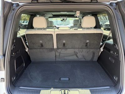 2026 Jeep Grand Wagoneer — photo 42 view