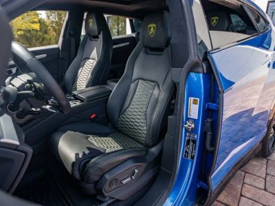 2022 Lamborghini Urus — photo 18 view