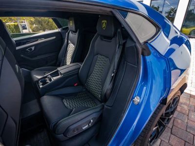 2022 Lamborghini Urus — photo 34 view