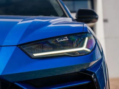 2022 Lamborghini Urus — photo 10 view