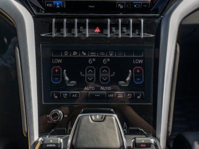 2022 Lamborghini Urus — photo 27 view