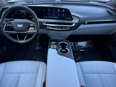 2024 Cadillac LYRIQ - Photo 3