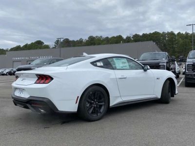 2026 Ford Mustang - Photo 3