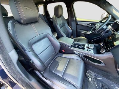 2025 Jaguar F-PACE - Photo 15