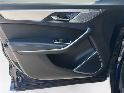 2025 Jaguar F-PACE - Photo 22