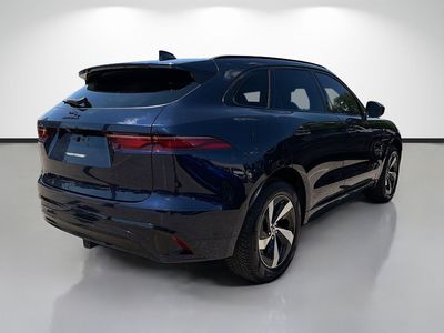 2025 Jaguar F-PACE - Photo 3
