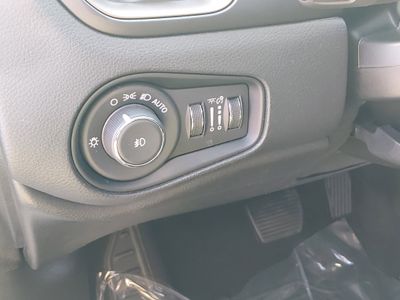 2023 Jeep Renegade - Photo 13