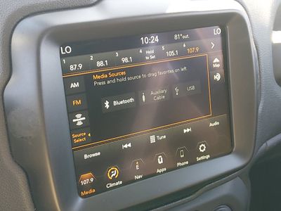 2023 Jeep Renegade - Photo 19