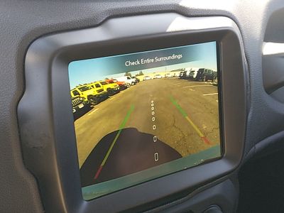 2023 Jeep Renegade - Photo 16