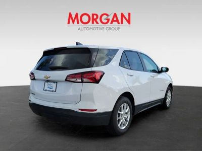 2023 Chevrolet Equinox — engine compartment view