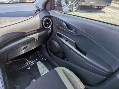 2023 Hyundai Kona — photo 18 view