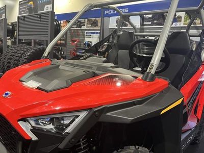 2025 Polaris RZR 200 EFI — photo 9 view