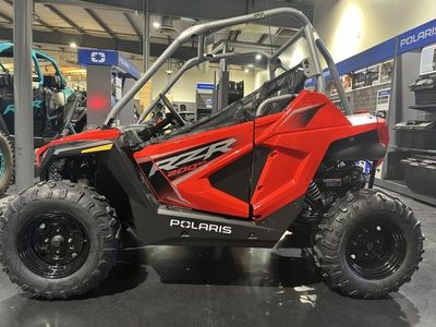 2025 Polaris RZR 200 EFI — photo 7 view