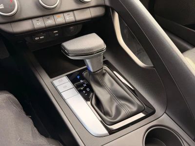 2025 Hyundai Elantra - Photo 22