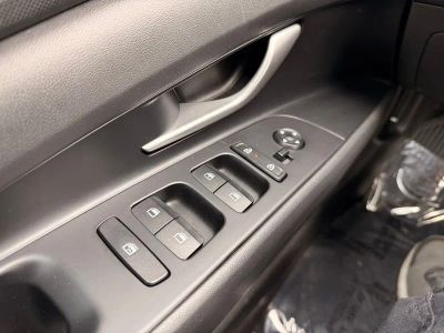 2025 Hyundai Elantra - Photo 23