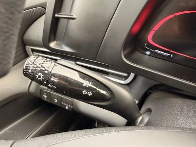 2025 Hyundai Elantra - Photo 15