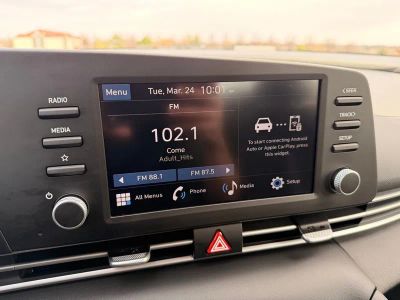 2025 Hyundai Elantra - Photo 18