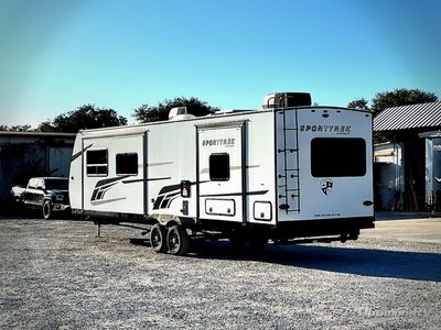 2025 Venture RV SportTrek - Photo 3