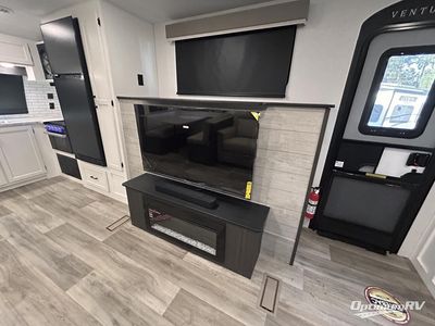 2025 Venture RV SportTrek - Photo 10