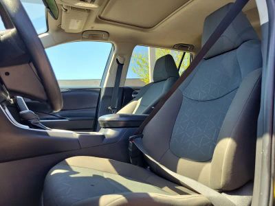 2023 Toyota RAV4 — photo 18 view