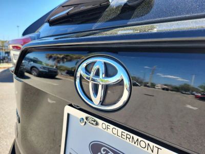 2023 Toyota RAV4 — photo 8 view
