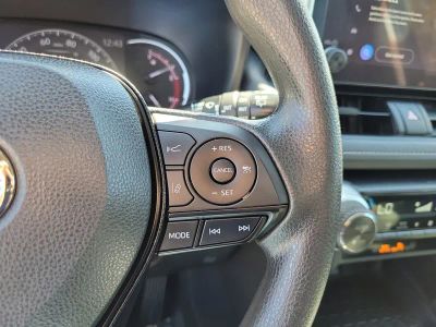 2023 Toyota RAV4 — photo 21 view