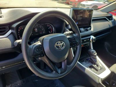 2023 Toyota RAV4 — photo 17 view