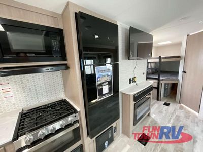 2025 Gulf Stream RV Yellowstone Ranch Edition - Photo 16