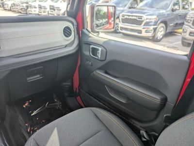2025 Jeep Wrangler — photo 17 view