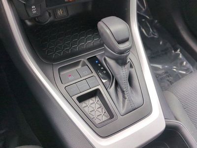 2024 Toyota RAV4 - Photo 13