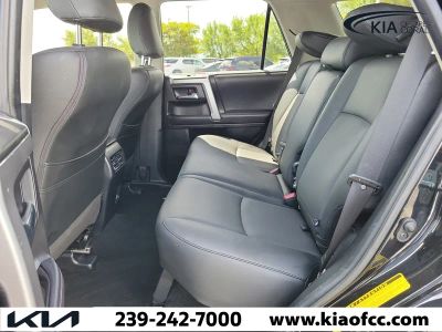 2022 Toyota 4Runner — photo 12 view