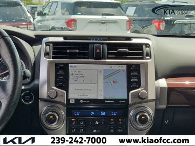 2022 Toyota 4Runner — photo 18 view