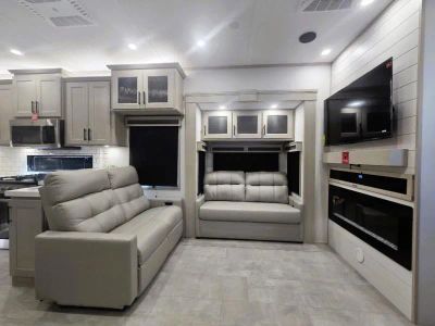 2026 Grand Design Solitude - Photo 10