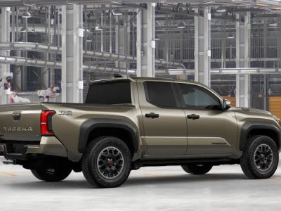 2026 Toyota Tacoma i-FORCE MAX - Photo 13