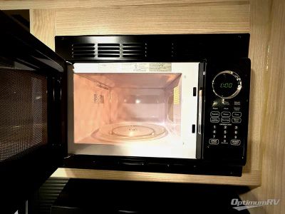 2023 Coachmen Northern Spirit Ultra Lite — photo 9 view