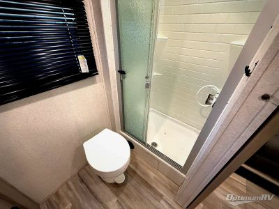 2023 Coachmen Northern Spirit Ultra Lite — photo 17 view