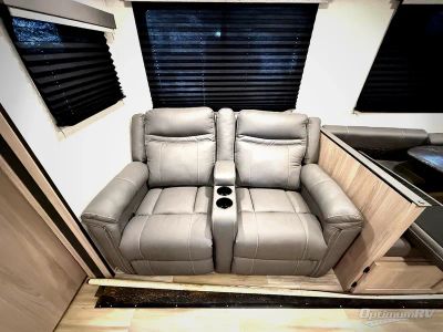 2023 Coachmen Northern Spirit Ultra Lite — detail view