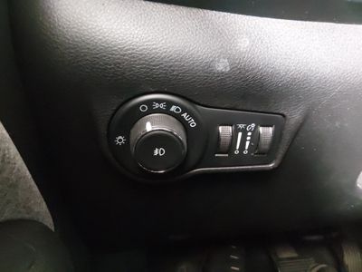2022 Jeep Compass - Photo 13