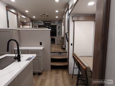 2025 Alliance RV Paradigm - Photo 7