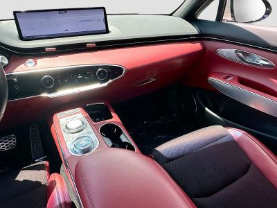 2022 Genesis GV70 — photo 24 view