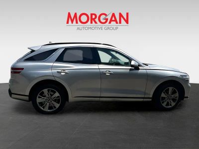 2022 Genesis GV70 — photo 8 view