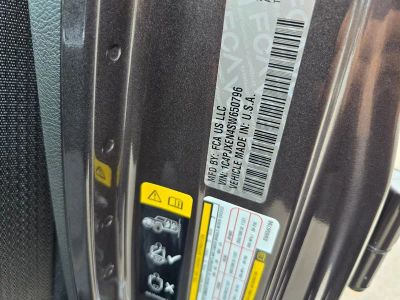 2025 Jeep Wrangler — photo 14 view